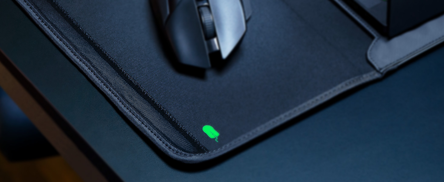 Razer Protective Sleeve V2 - For 15.6\" Notebooks RC21-01580100-R3M1